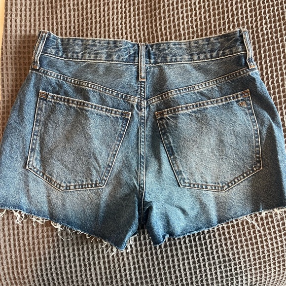 Madewell High Rise Relaxed Denim Shorts - Picture 2 of 4